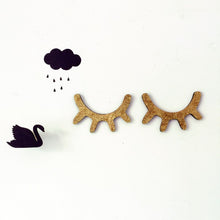 1 Pair Cute wood eyelash wall ornament home Home Furnishing baby room pose decorative Sleepy eyes wooden ornaments kids present
